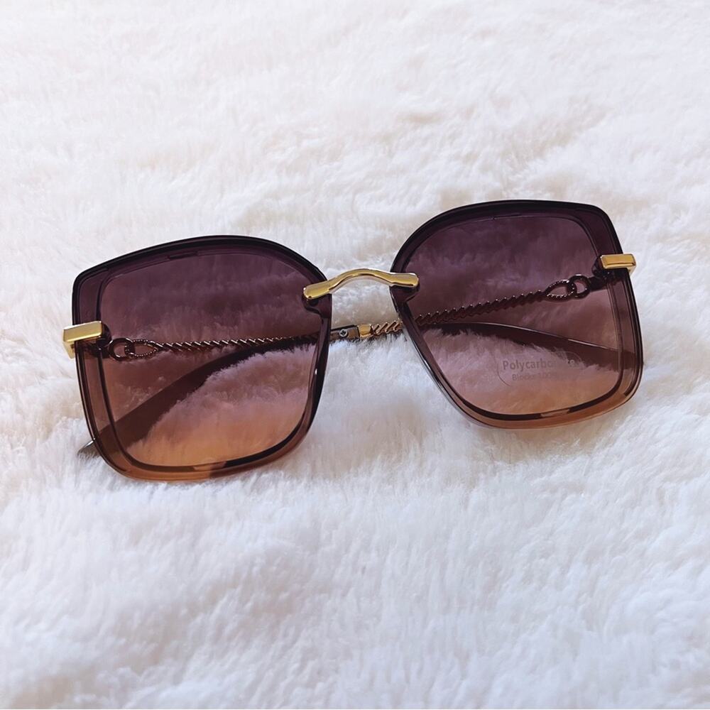 Gia Clear Light Purple Chain Link Oversized Sunglasses - Picture 7 of 12